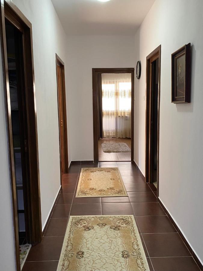 Peninsula Apartment, Constanta Exterior photo